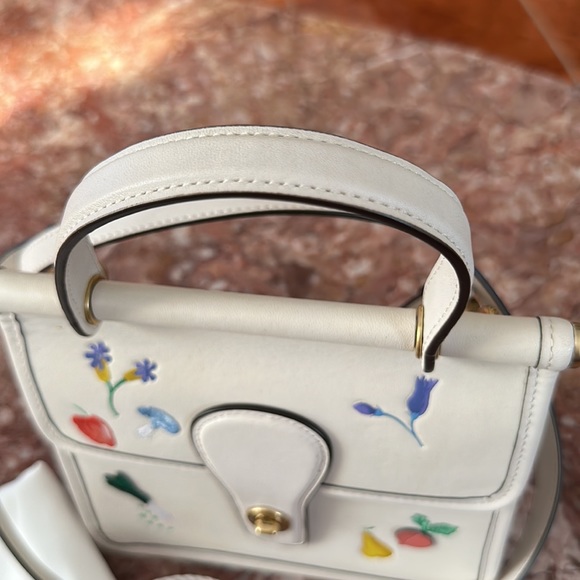 coach embroidered Willis purse w/dustbag - Picture 3 of 16